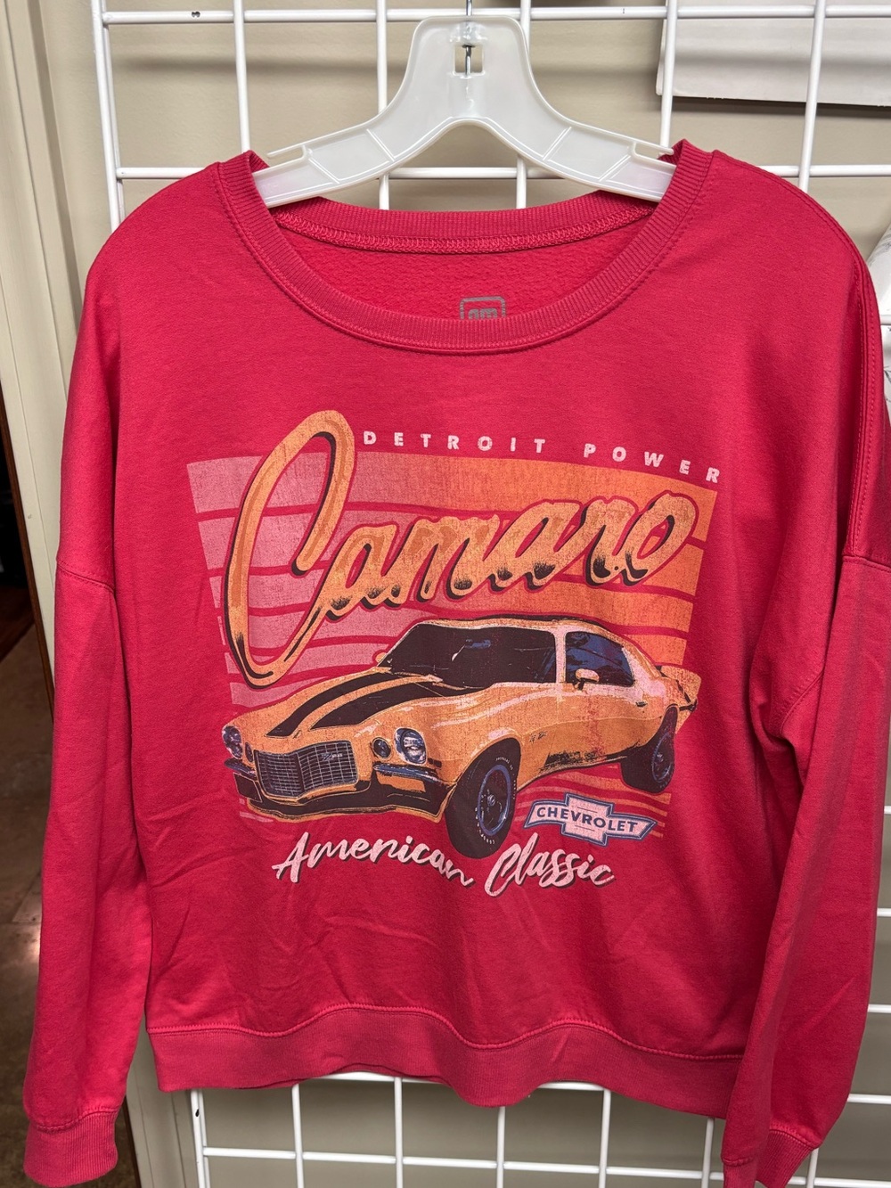 Official General Motors Licensed Chevrolet Camaro Crewneck Women’s size large